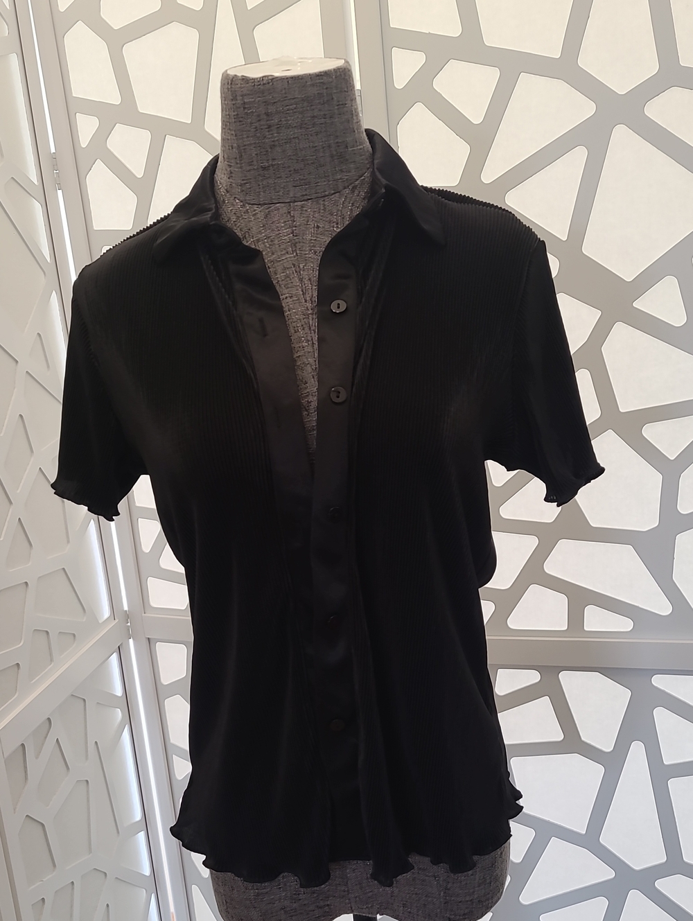 Rachel Zoe Black Short-Sleeve Button-Up Shirt